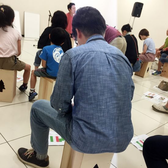 参加者全員無我夢中!私ももちろん、夢中になって叩いていました。