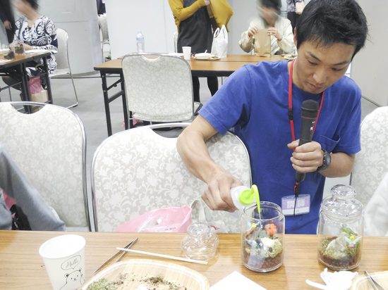 先生が仕上がりを見ながら水をやってくれます